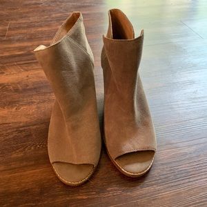 Lucky brand wedges